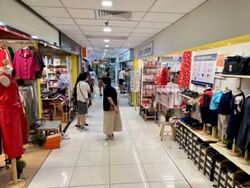 Holland Road Shopping Centre (D10), Retail #595002391